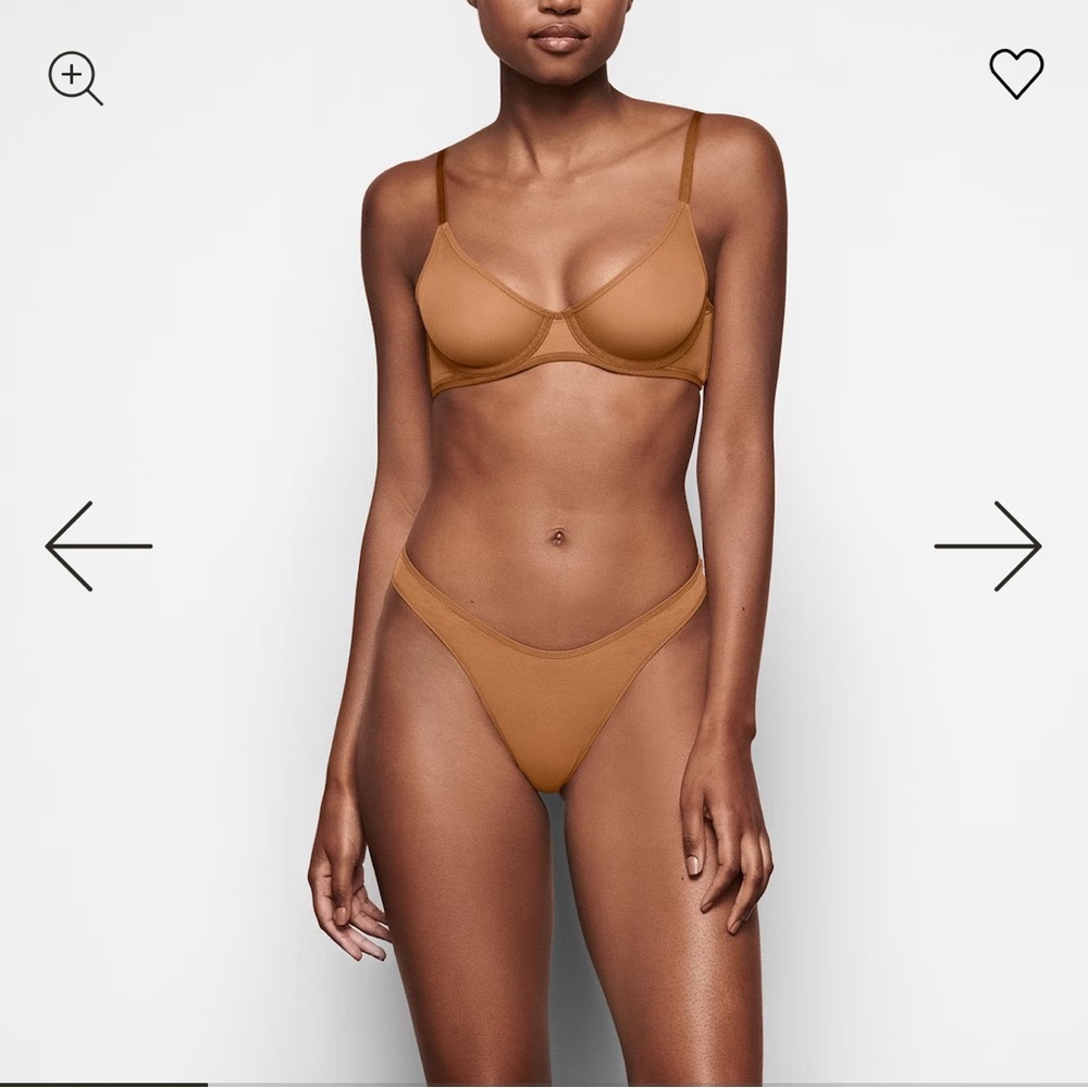 SKIMS Ultra Fine Mesh Scoop Bra
